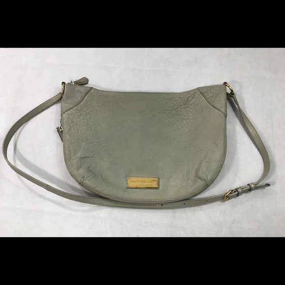 Marc by Marc Jacobs Washed Up Lamb Leather Messenger Bag Read - Picture 1 of 14
